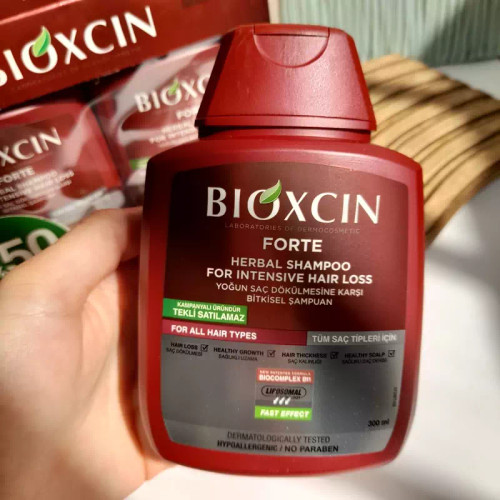 شامپو بیوکسین قرمز ۳۰۰ میل – نمای جلویی محصول